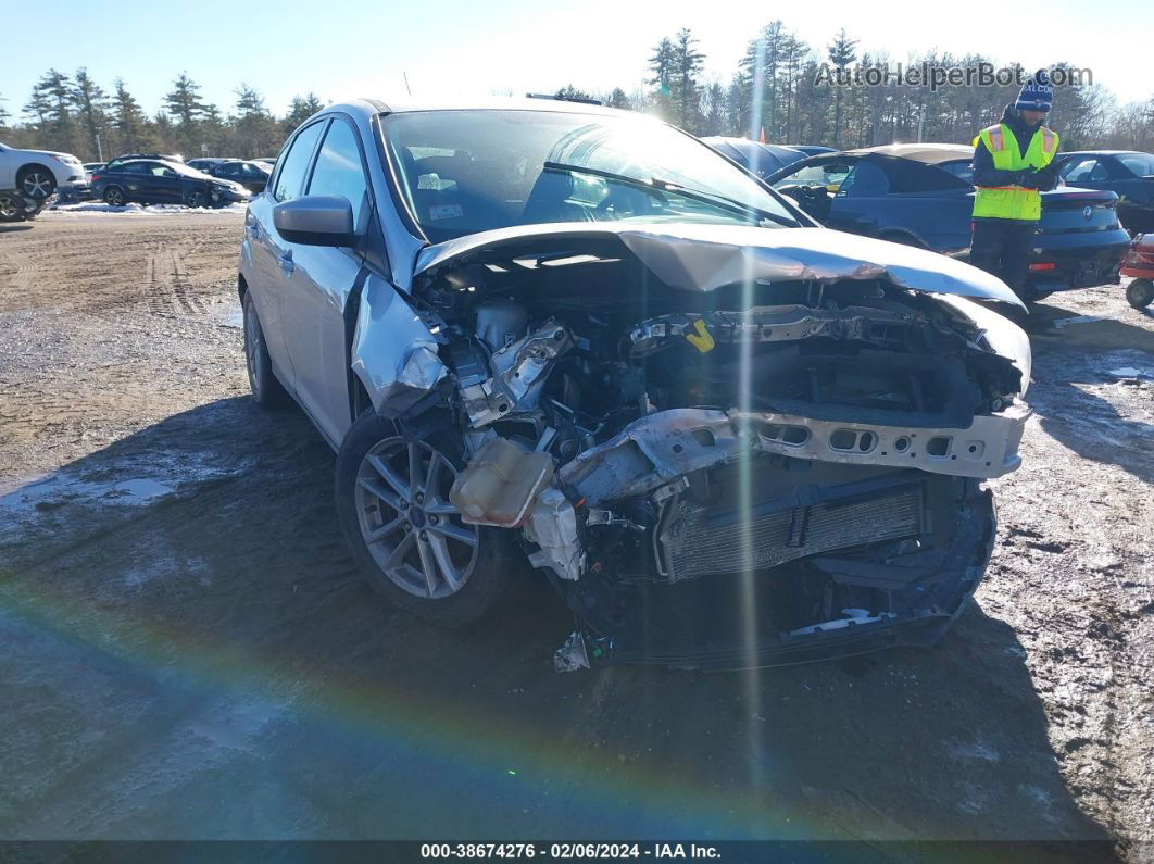 2018 Ford Focus Se Silver vin: 1FADP3K20JL324195