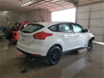2018 Ford Focus Se White vin: 1FADP3K20JL327002