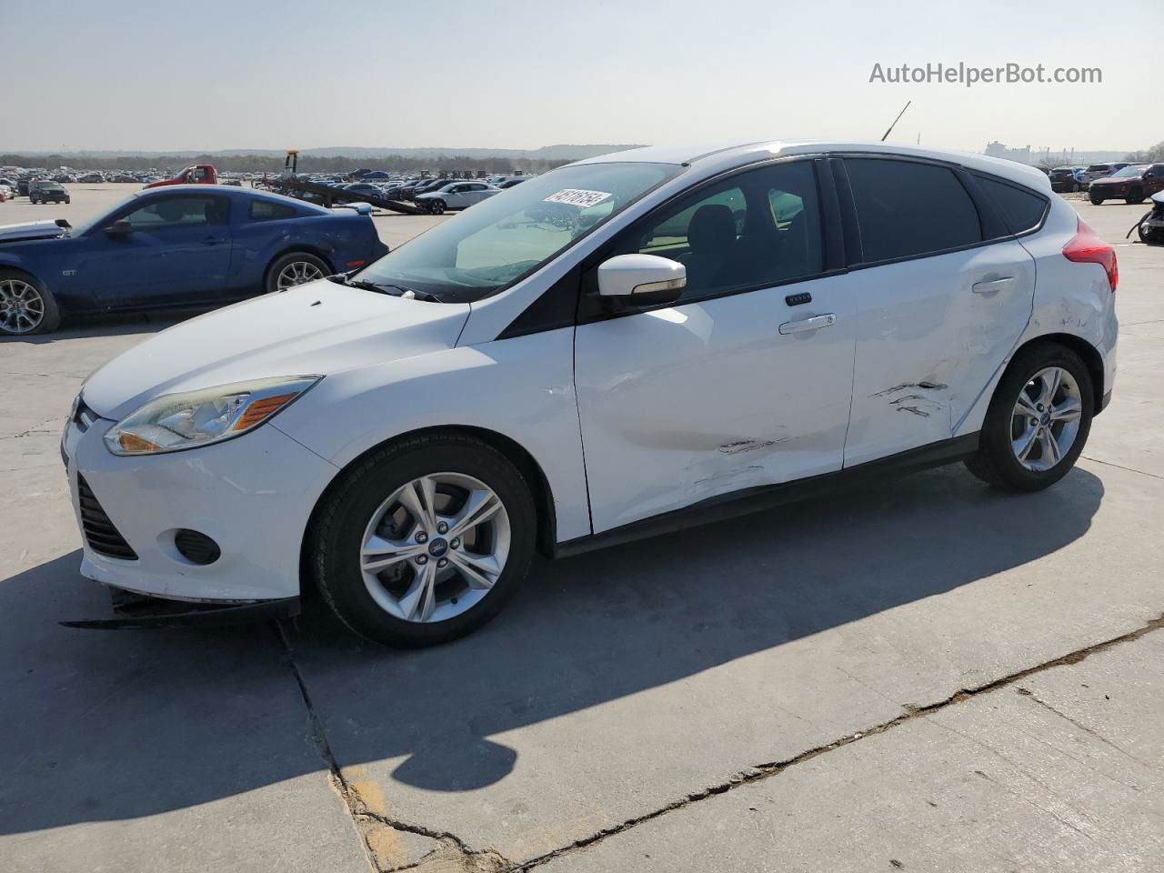 2014 Ford Focus Se White vin: 1FADP3K21EL124576