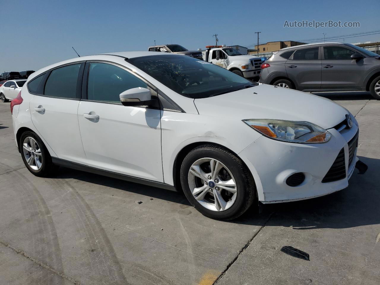 2014 Ford Focus Se White vin: 1FADP3K21EL124576