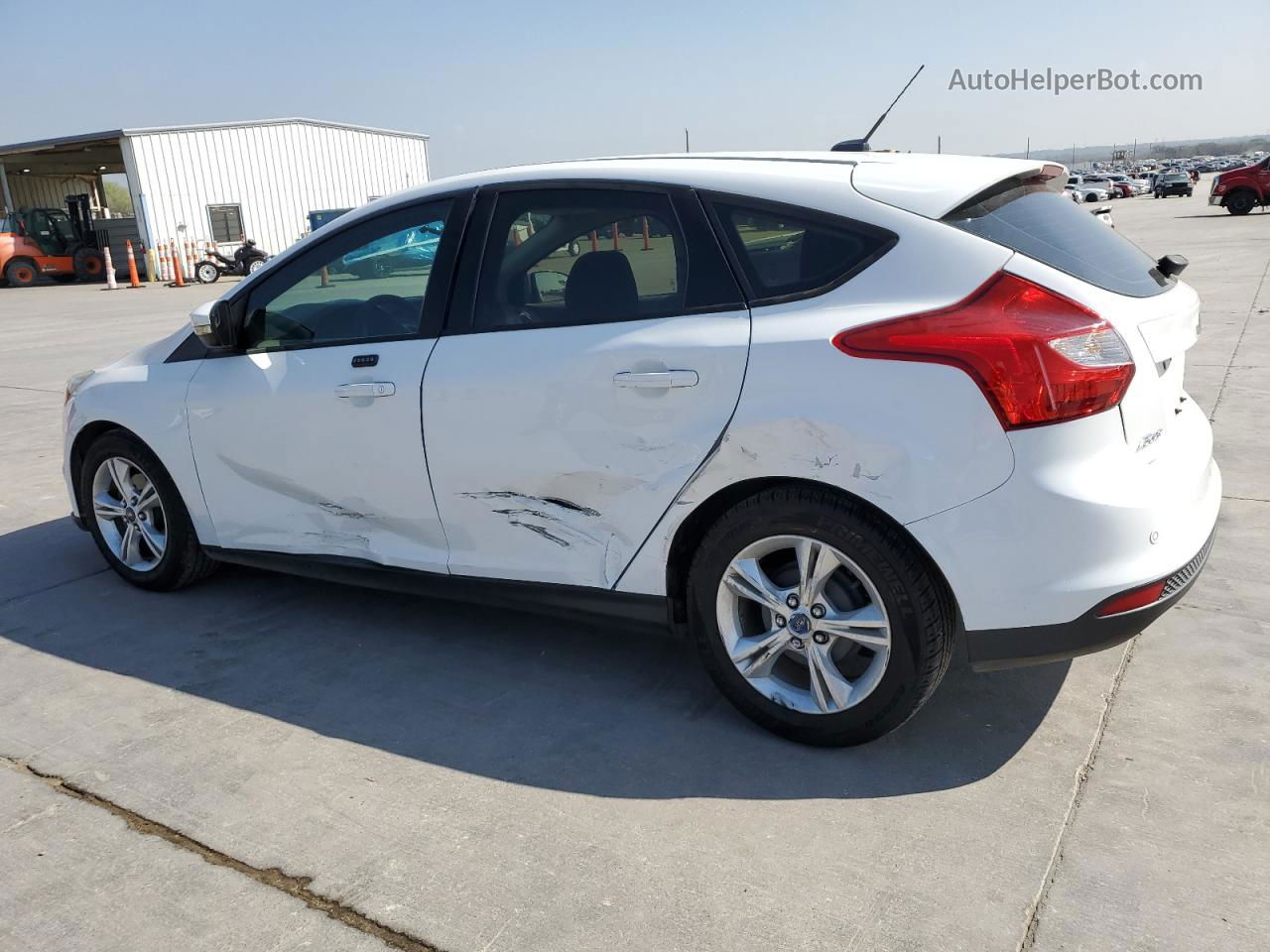 2014 Ford Focus Se White vin: 1FADP3K21EL124576