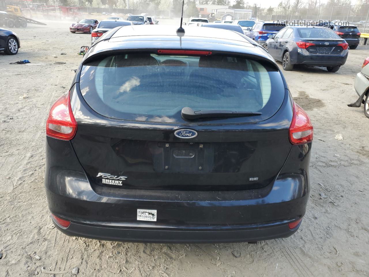 2015 Ford Focus Se Black vin: 1FADP3K21FL228227