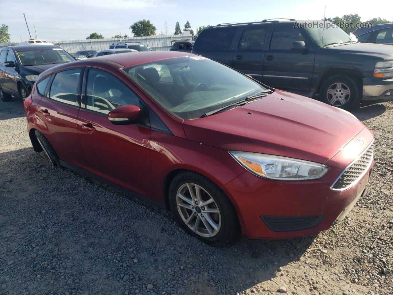 2016 Ford Focus Se Red vin: 1FADP3K21GL310606