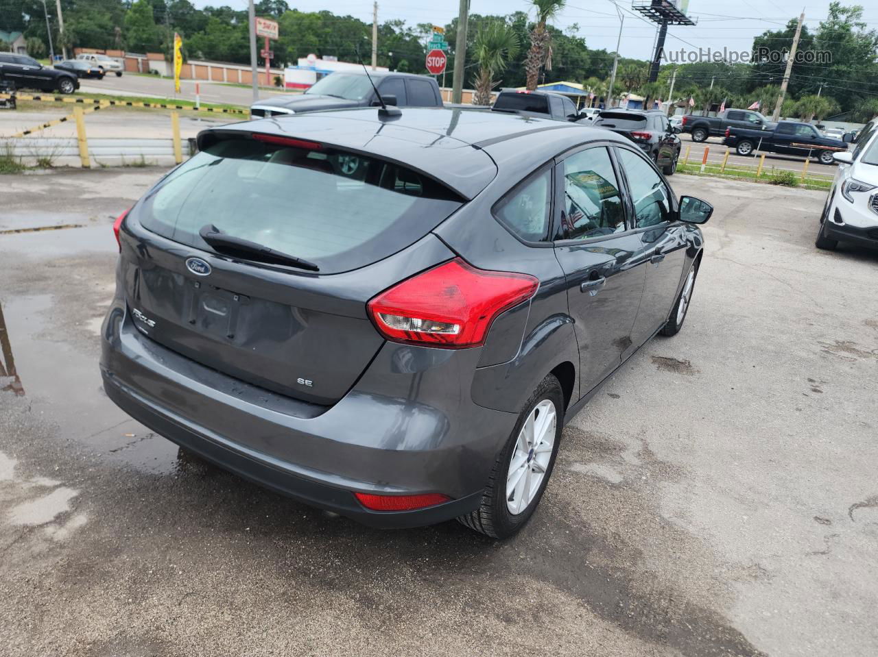 2017 Ford Focus Se Gray vin: 1FADP3K21HL216713