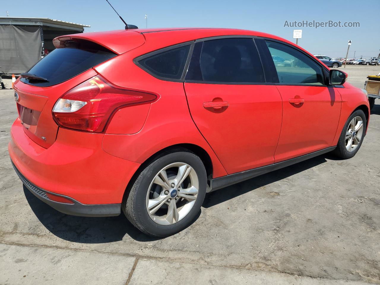 2013 Ford Focus Se Red vin: 1FADP3K22DL237645