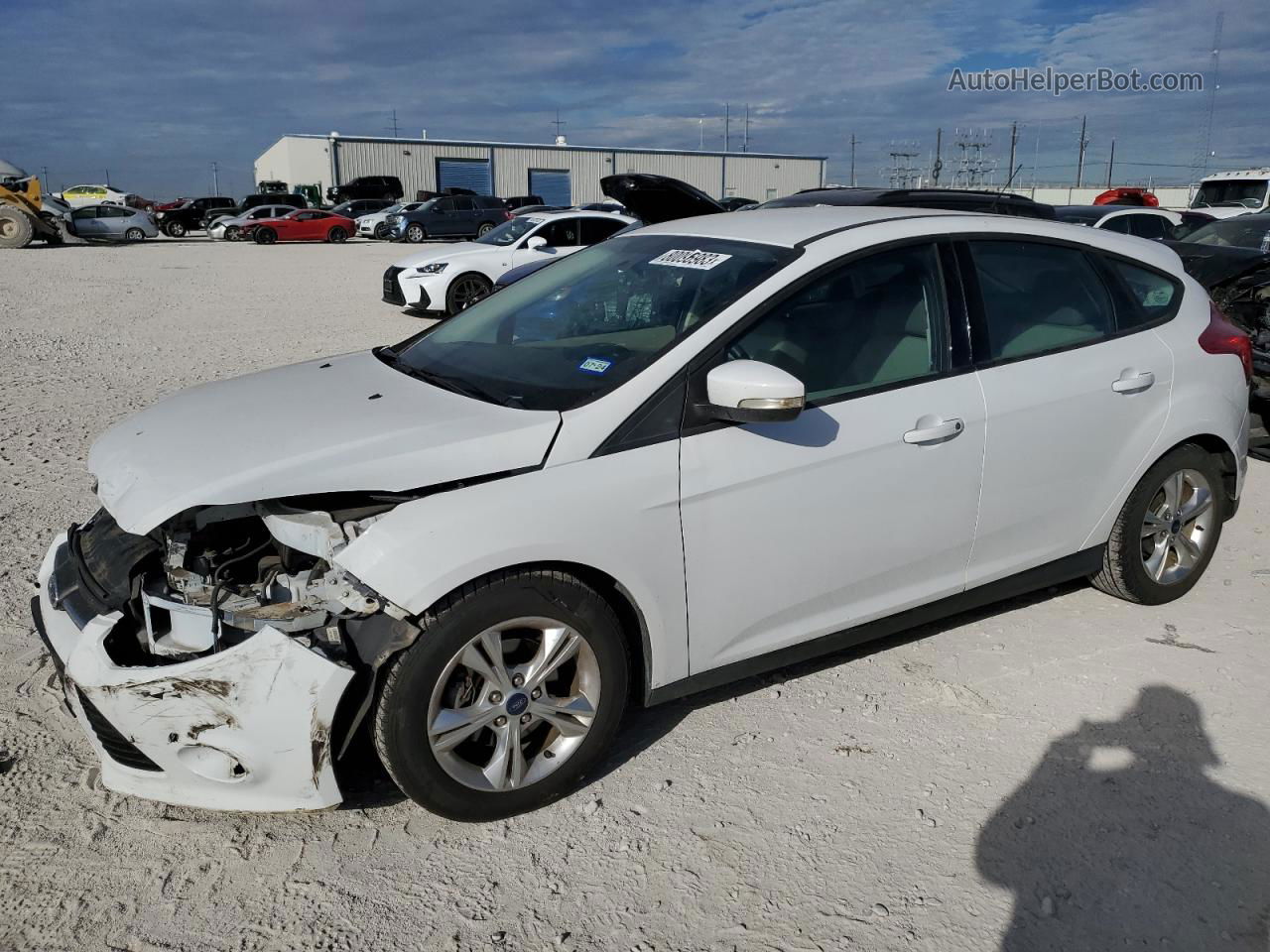 2014 Ford Focus Se White vin: 1FADP3K22EL362212