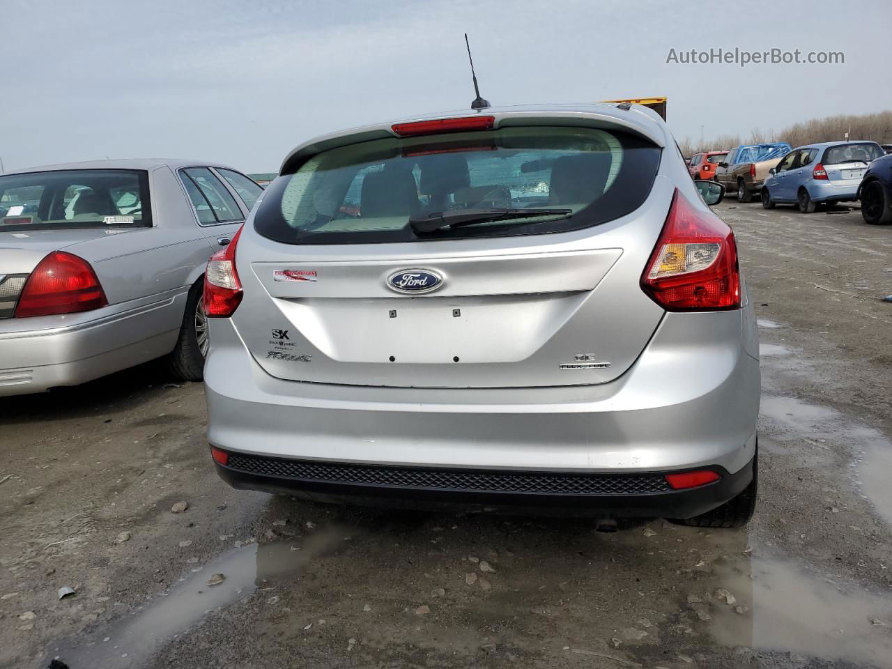 2014 Ford Focus Se Silver vin: 1FADP3K22EL388339