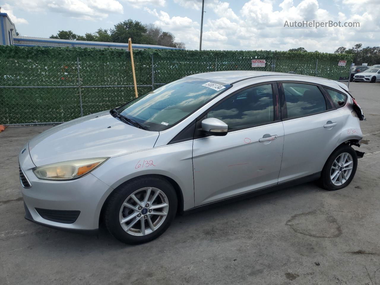 2015 Ford Focus Se Silver vin: 1FADP3K22FL244470