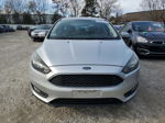 2015 Ford Focus Se Серебряный vin: 1FADP3K22FL270678