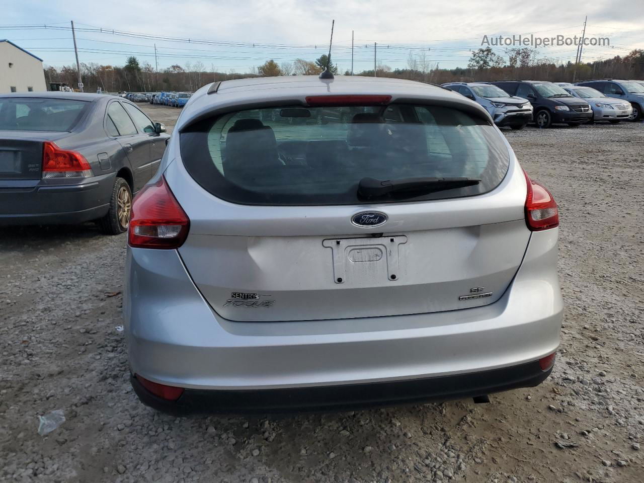 2015 Ford Focus Se Silver vin: 1FADP3K22FL270678