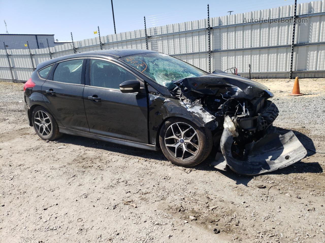 2015 Ford Focus Se Black vin: 1FADP3K22FL381781