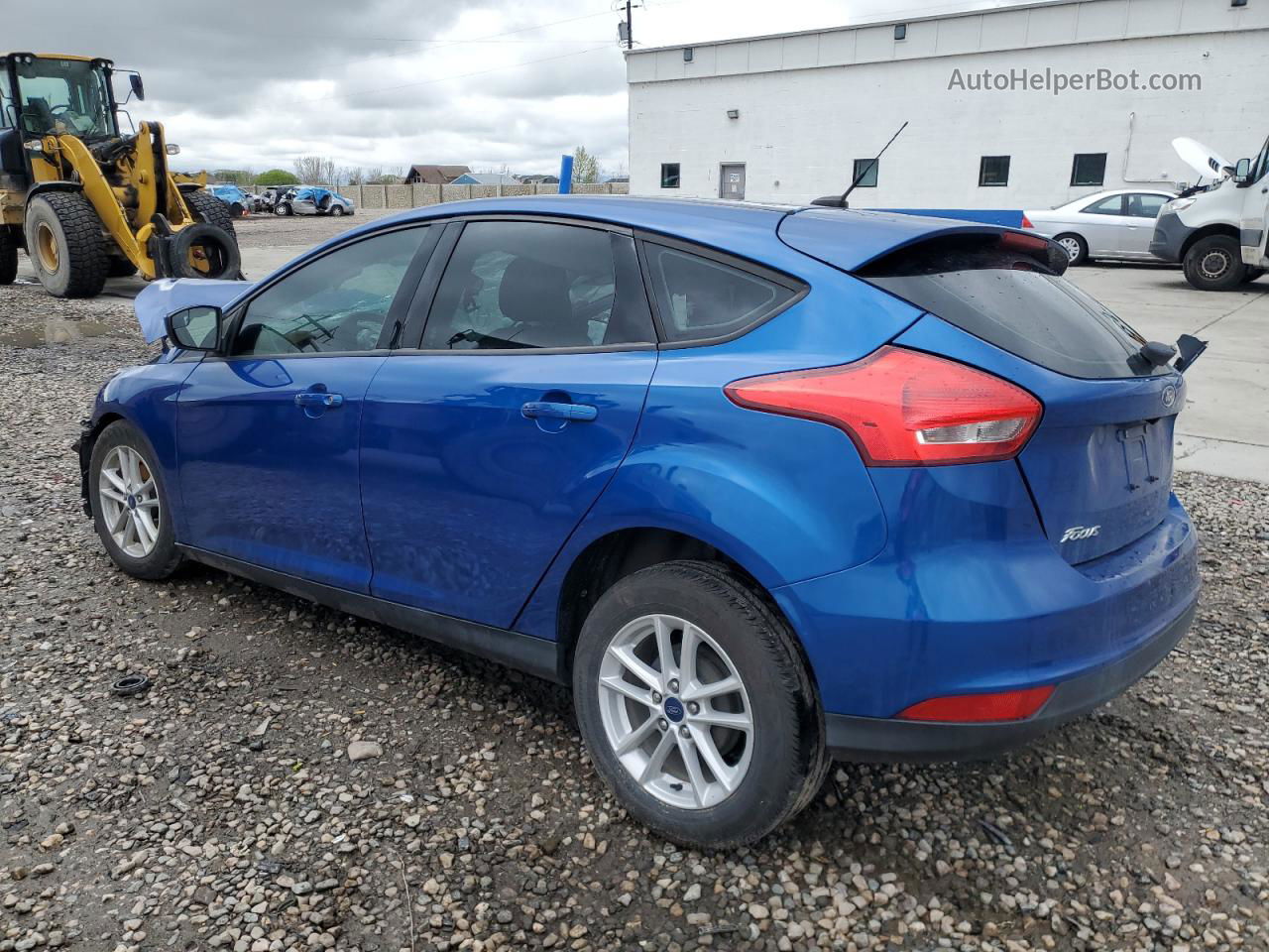 2018 Ford Focus Se Blue vin: 1FADP3K22JL260886