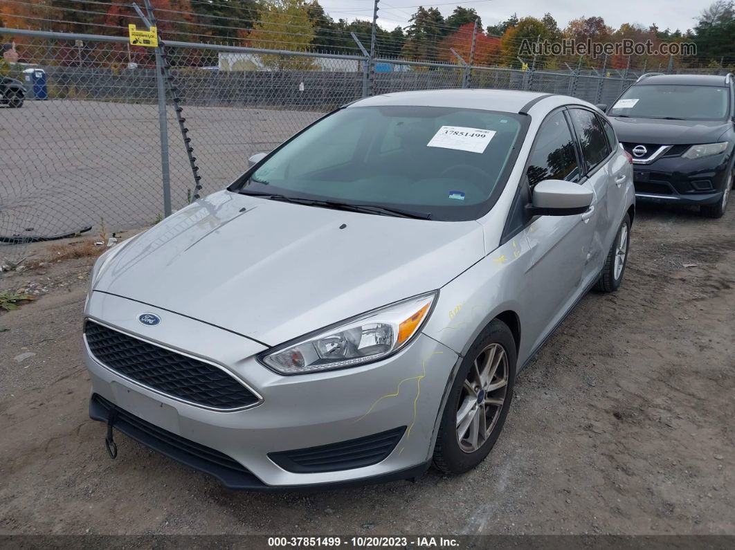 2018 Ford Focus Se Silver vin: 1FADP3K22JL262296