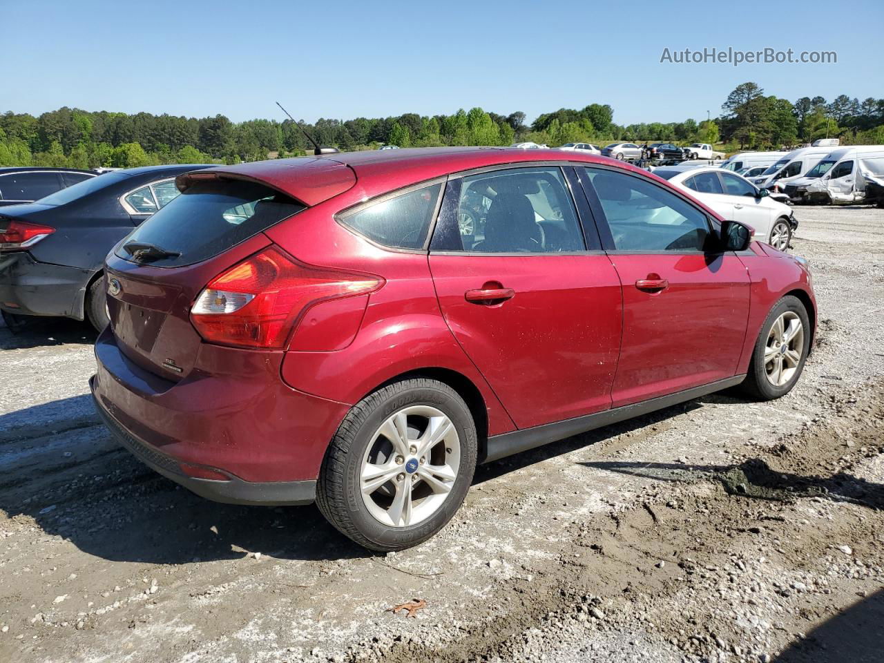 2014 Ford Focus Se Red vin: 1FADP3K23EL157448