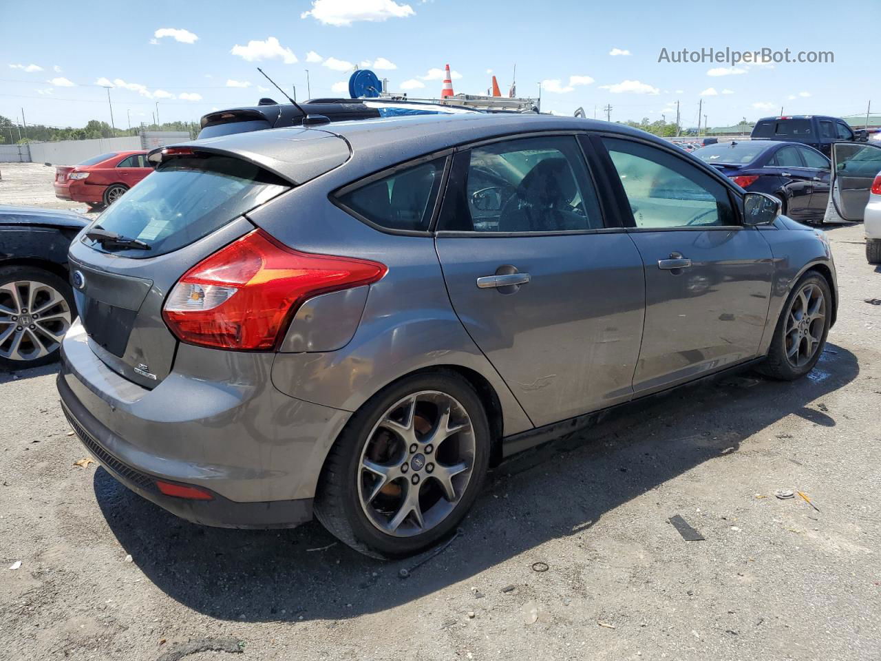 2014 Ford Focus Se Gray vin: 1FADP3K23EL182589