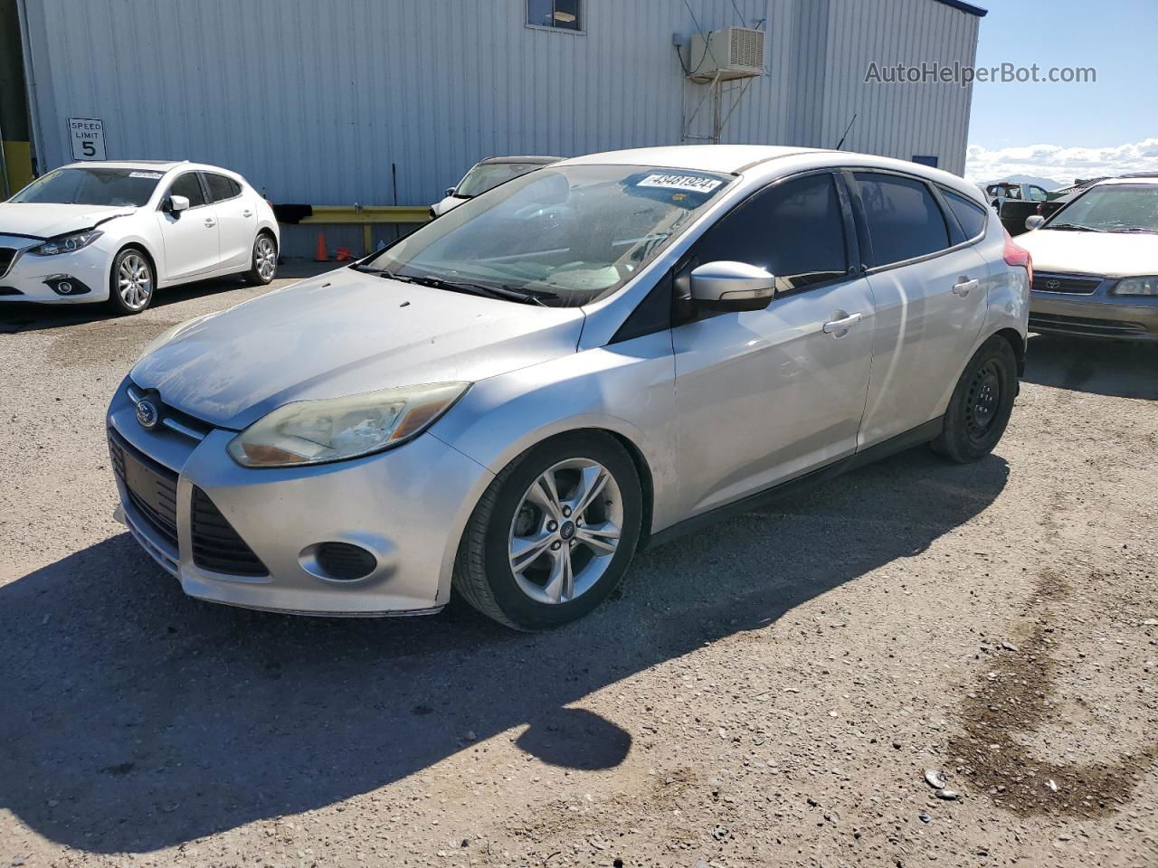 2014 Ford Focus Se Silver vin: 1FADP3K23EL287648