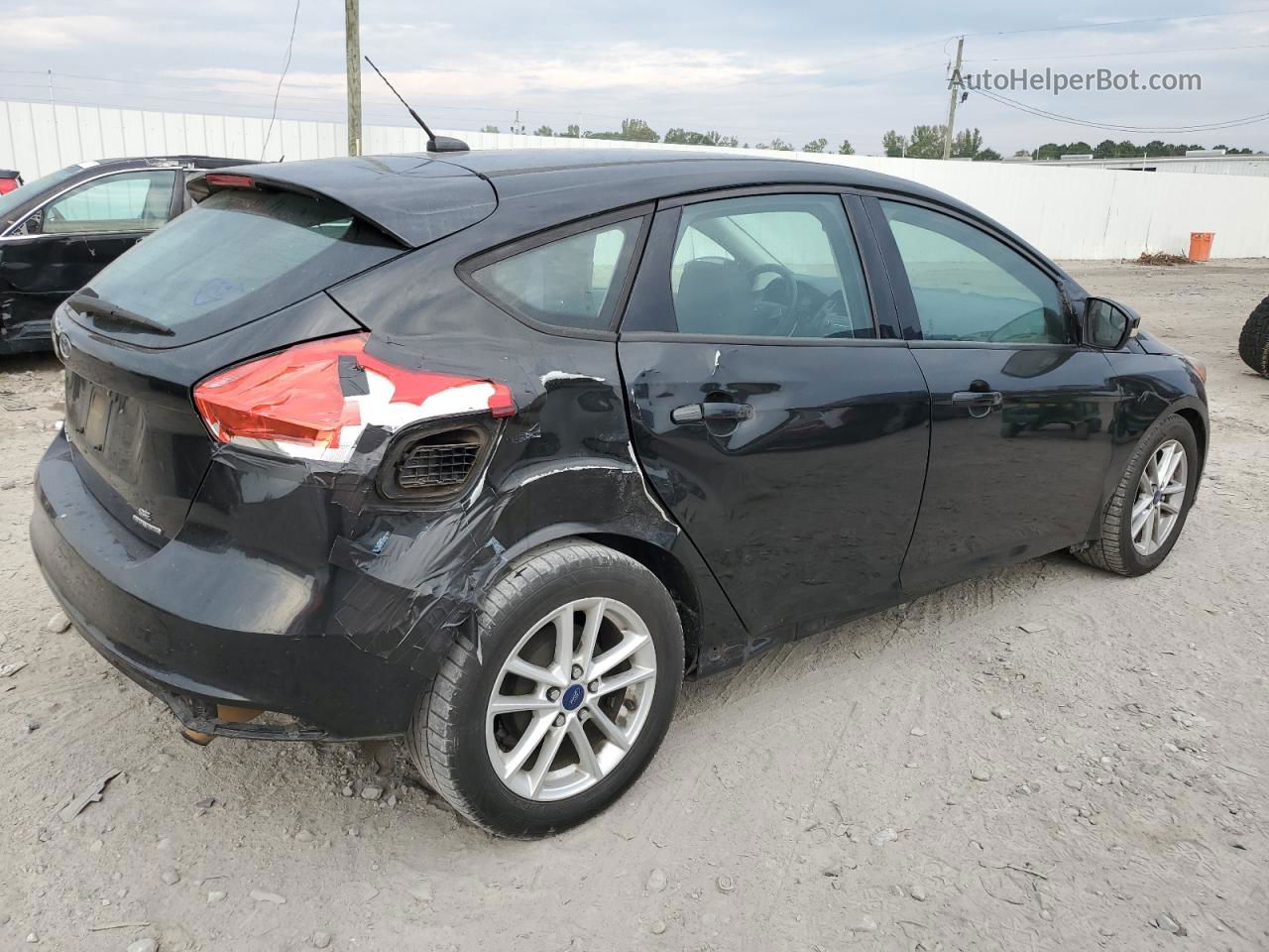 2015 Ford Focus Se Black vin: 1FADP3K23FL241979