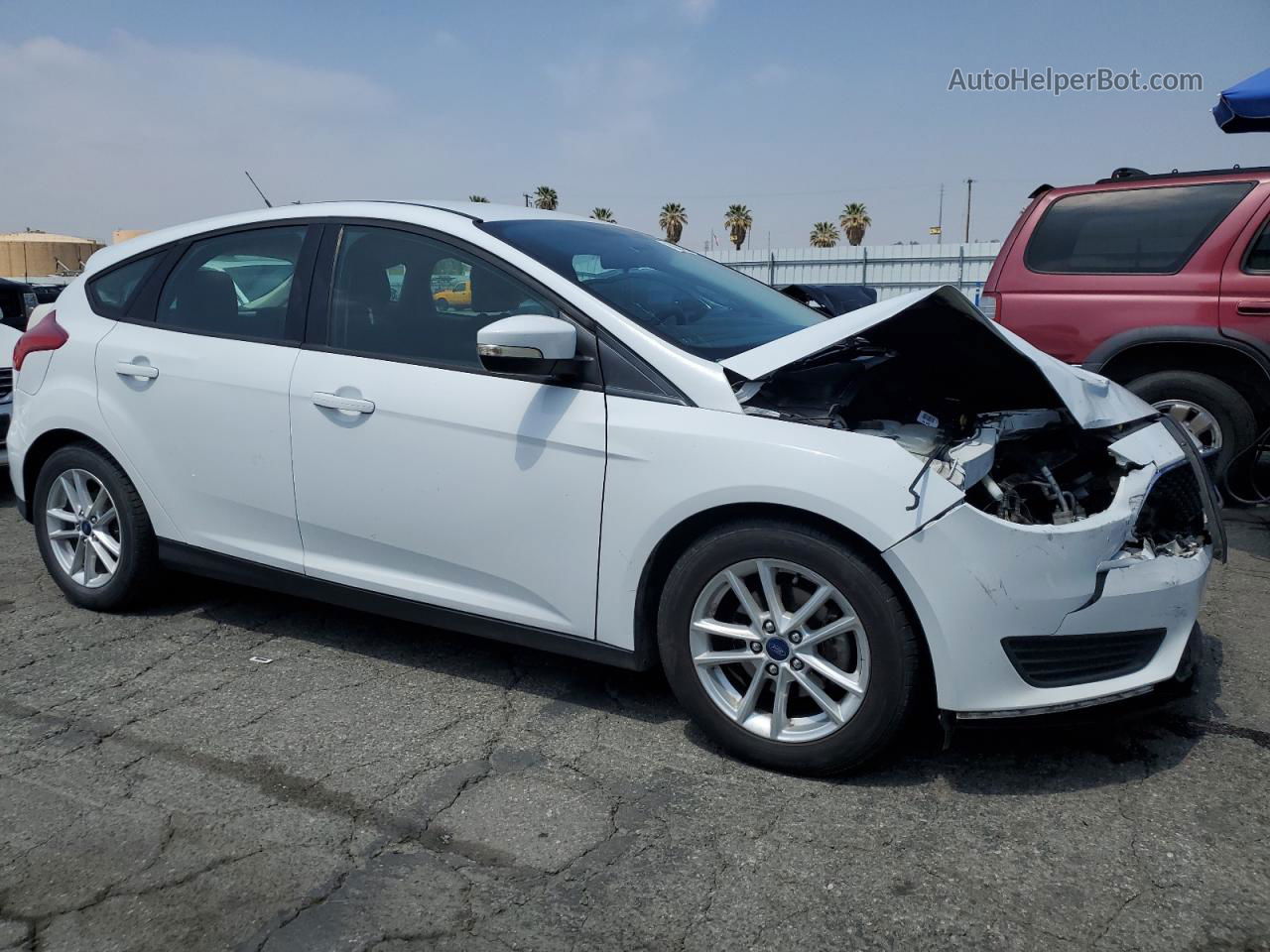 2015 Ford Focus Se White vin: 1FADP3K23FL248544