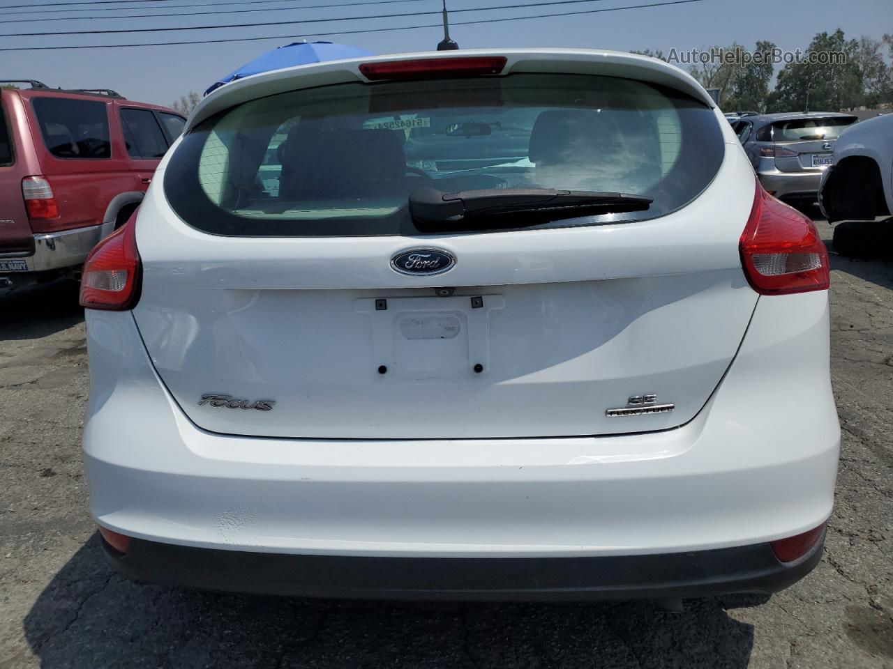 2015 Ford Focus Se White vin: 1FADP3K23FL248544