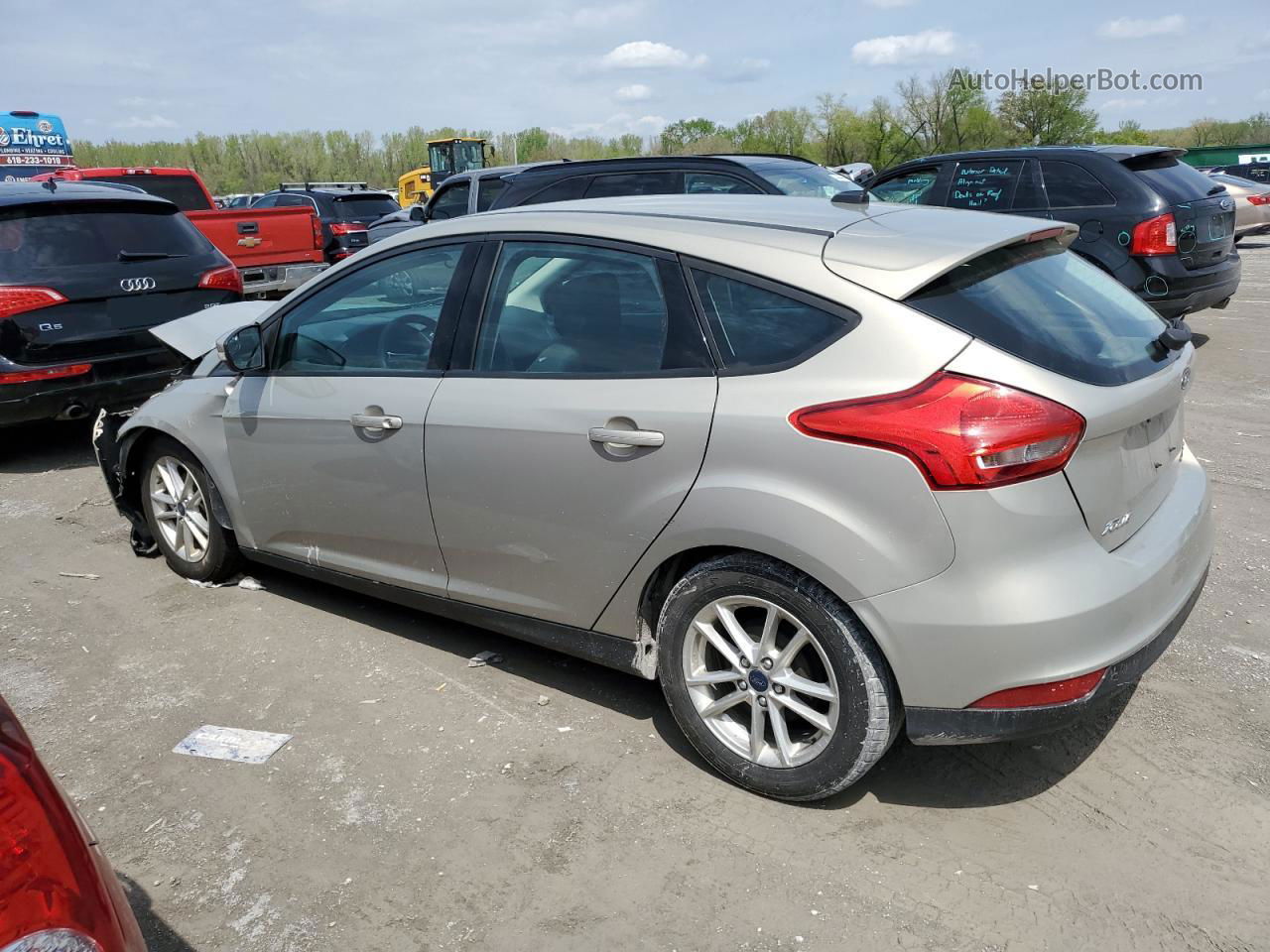 2016 Ford Focus Se Beige vin: 1FADP3K23GL238176