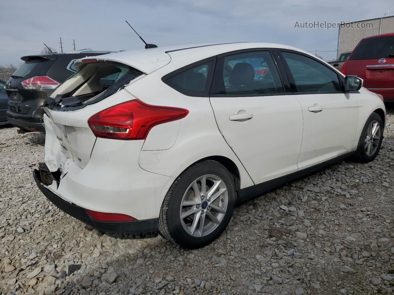 2017 Ford Focus Se Белый vin: 1FADP3K23HL296533