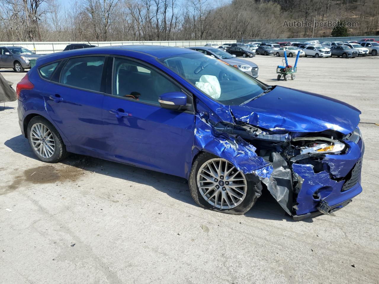 2013 Ford Focus Se Blue vin: 1FADP3K24DL303063