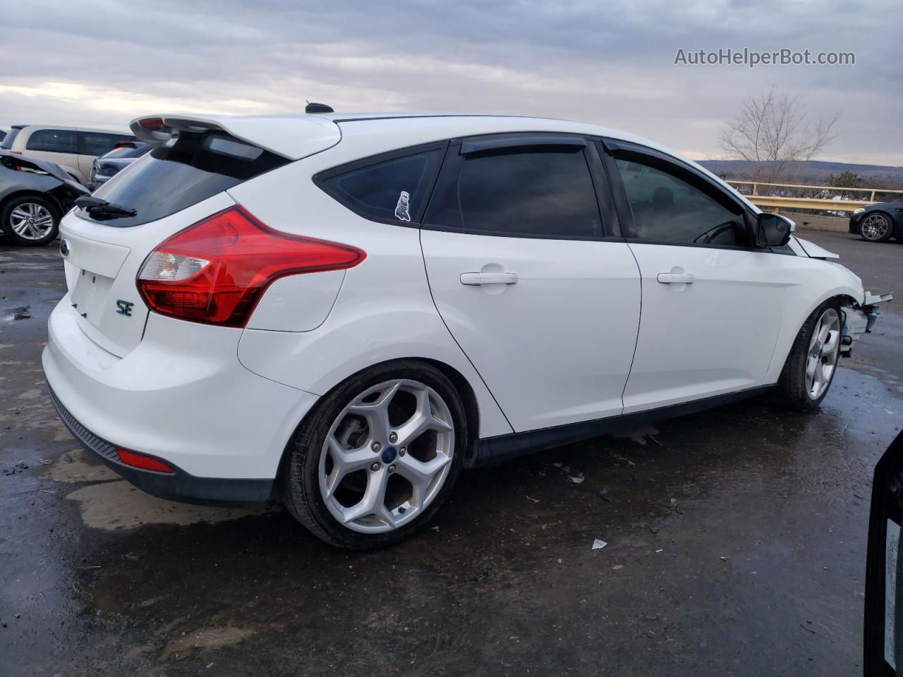 2013 Ford Focus Se White vin: 1FADP3K24DL370942