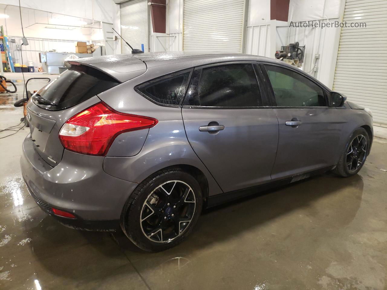 2014 Ford Focus Se Gray vin: 1FADP3K24EL208021