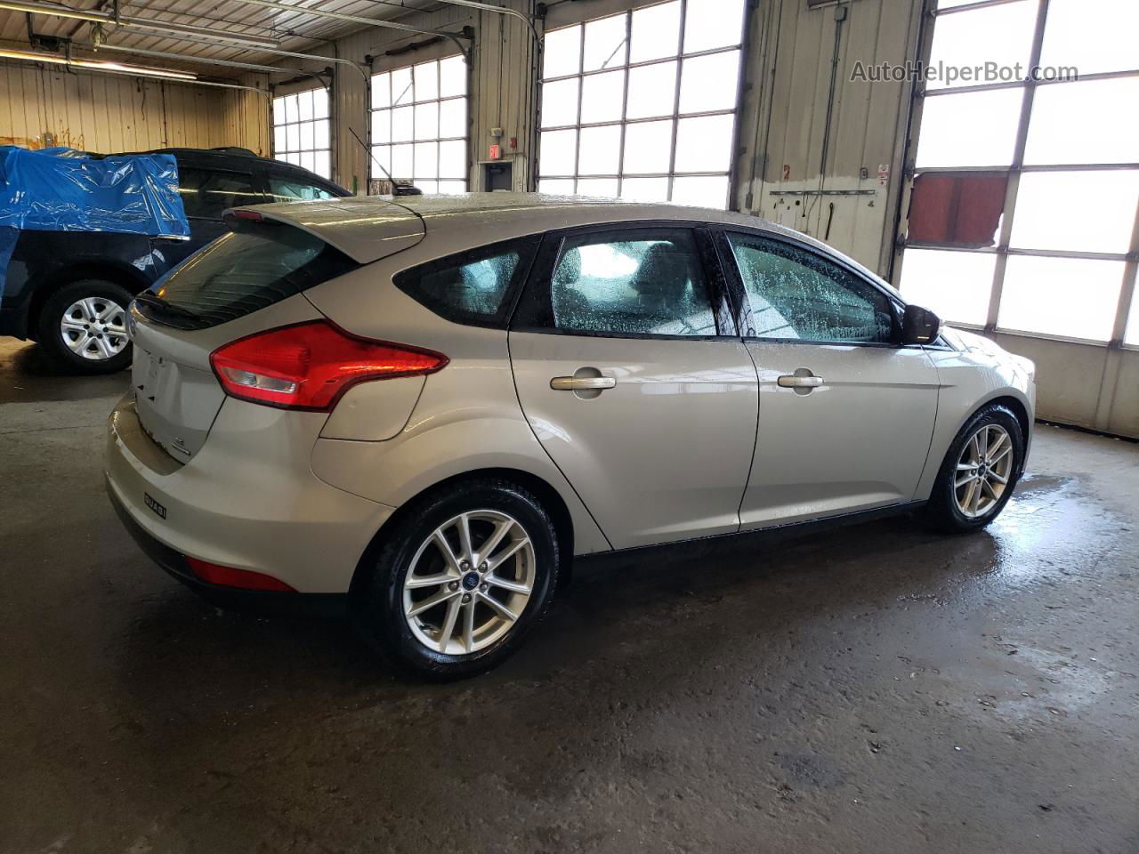 2015 Ford Focus Se Желто-коричневый vin: 1FADP3K24FL226567