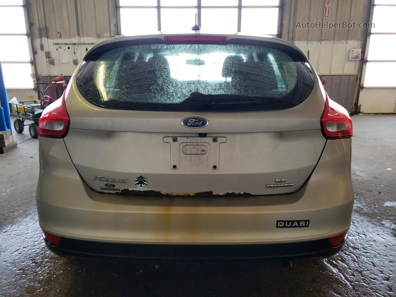 2015 Ford Focus Se Желто-коричневый vin: 1FADP3K24FL226567