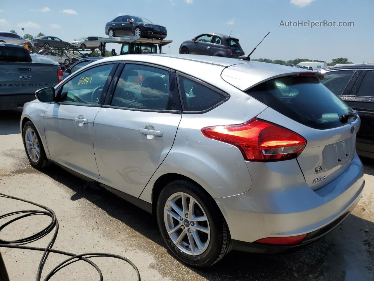 2016 Ford Focus Se Silver vin: 1FADP3K24GL331630