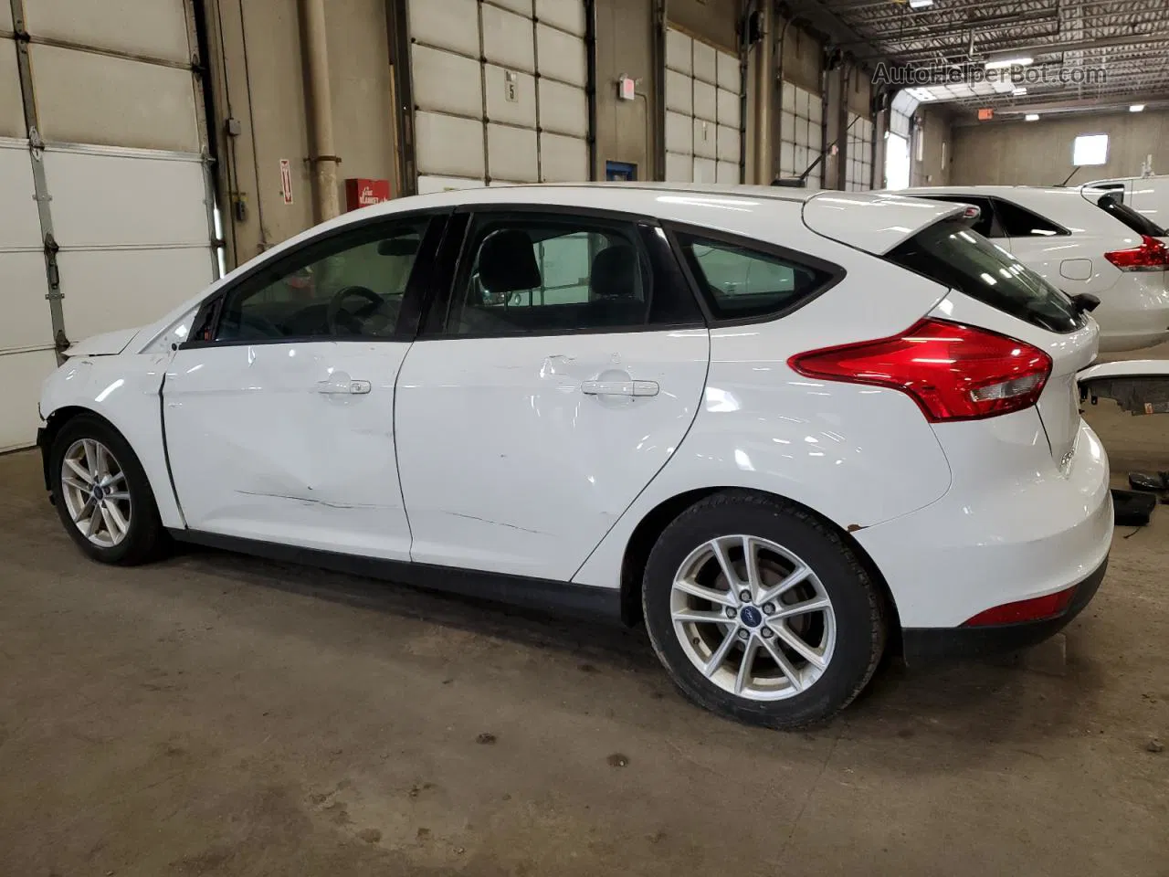 2016 Ford Focus Se White vin: 1FADP3K24GL339209