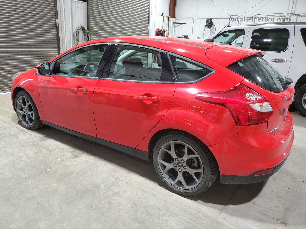 2013 Ford Focus Se Red vin: 1FADP3K25DL190823