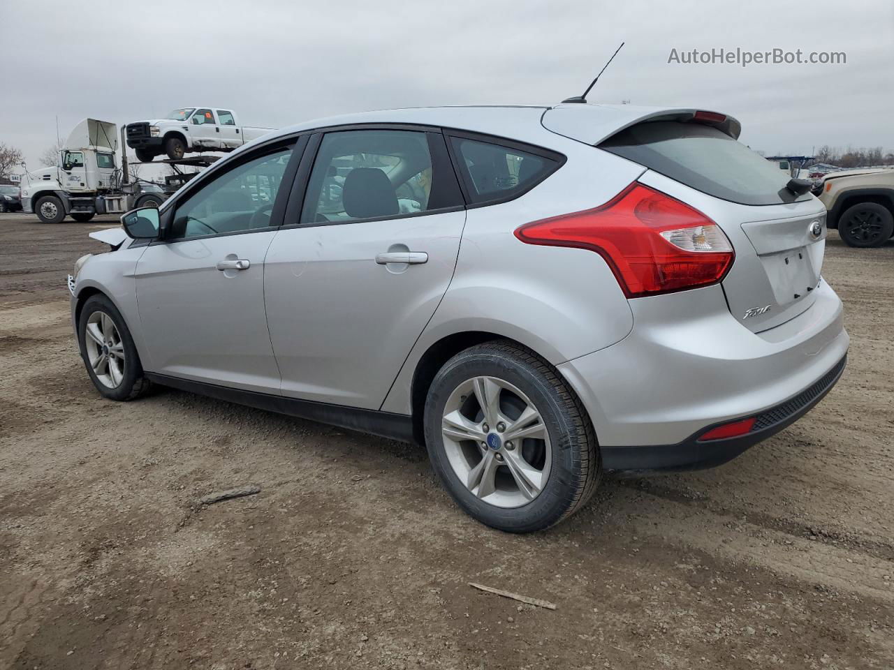 2014 Ford Focus Se Silver vin: 1FADP3K25EL214829