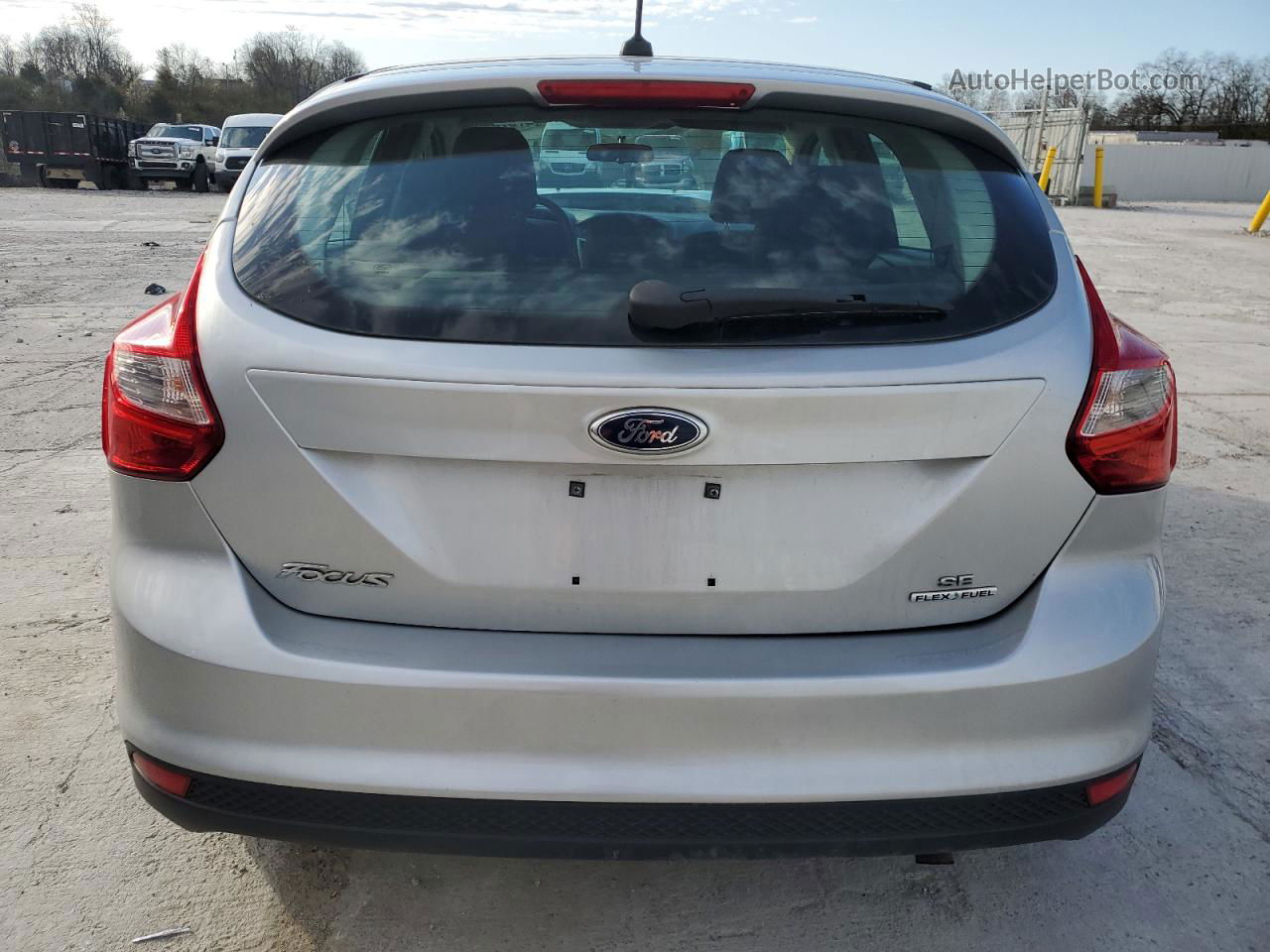 2014 Ford Focus Se Серебряный vin: 1FADP3K25EL321900