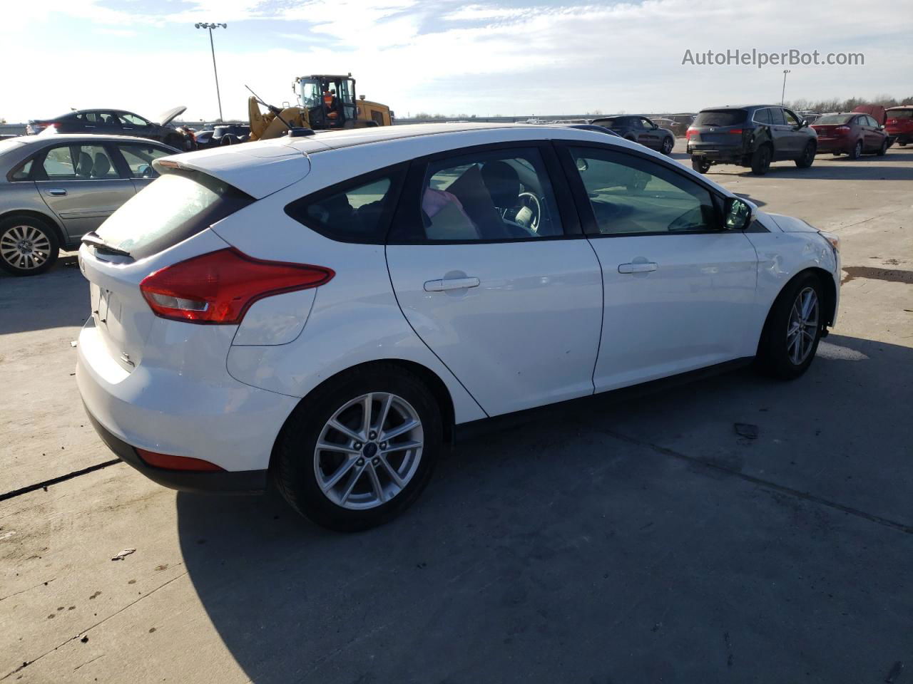 2015 Ford Focus Se White vin: 1FADP3K25FL223774