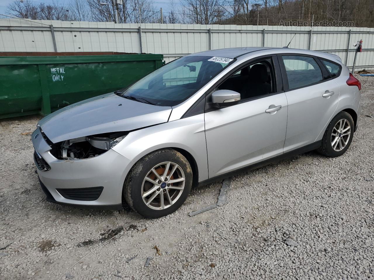 2015 Ford Focus Se Серебряный vin: 1FADP3K25FL329691