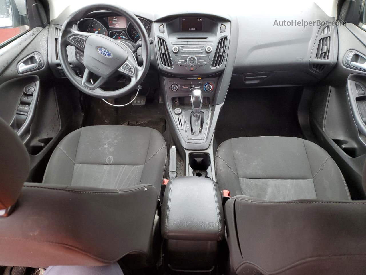 2015 Ford Focus Se Серебряный vin: 1FADP3K25FL329691