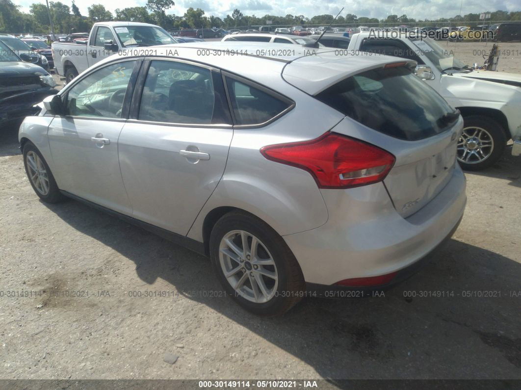 2018 Ford Focus Se Silver vin: 1FADP3K25JL252121