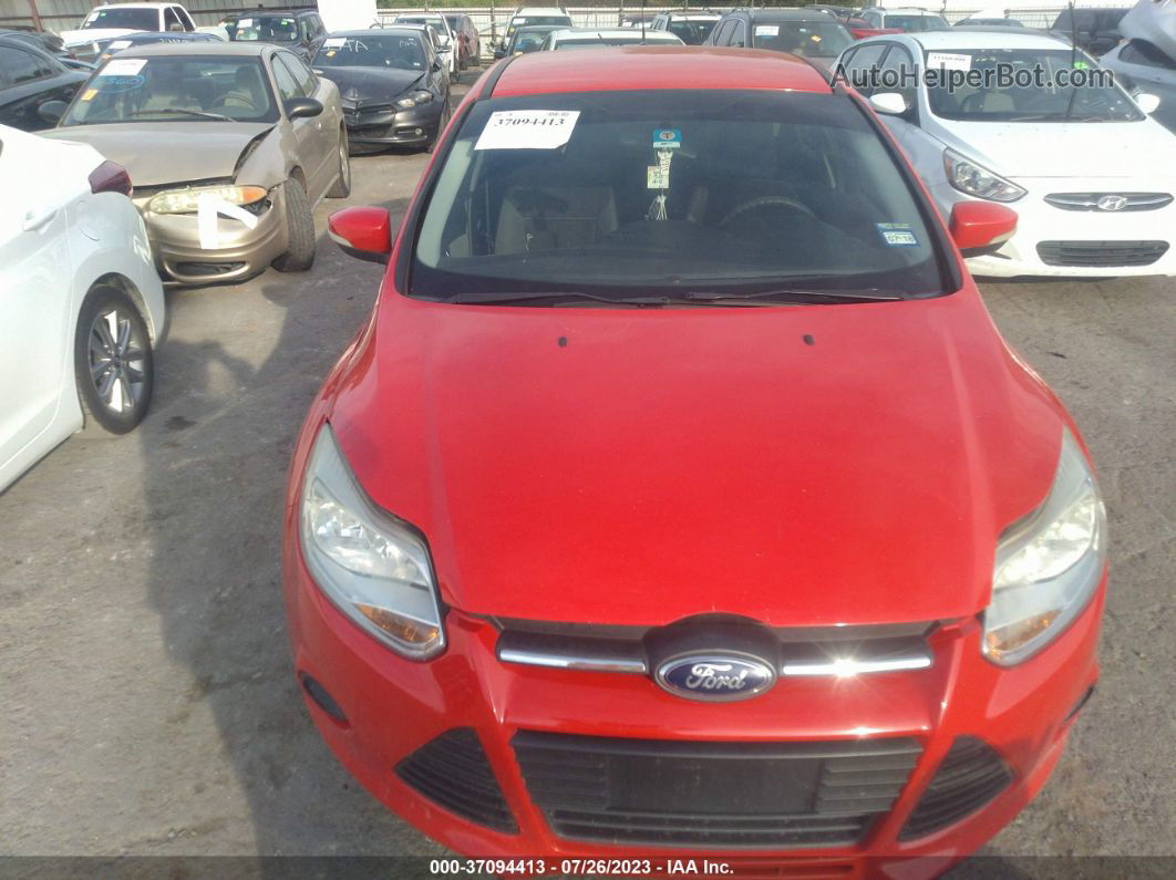 2013 Ford Focus Se Красный vin: 1FADP3K26DL123406