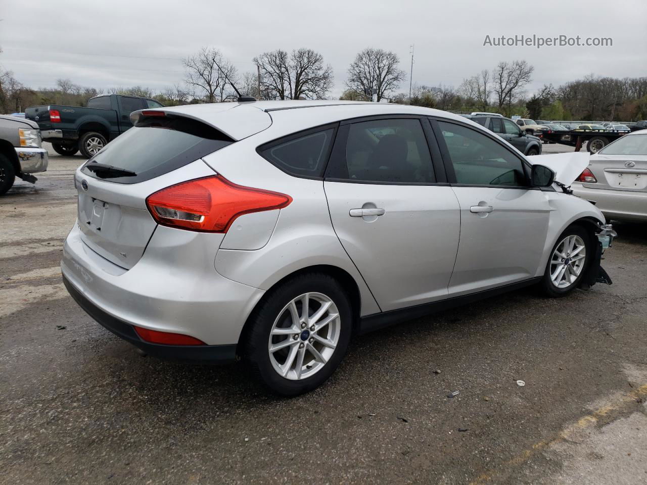 2015 Ford Focus Se Silver vin: 1FADP3K26FL283725