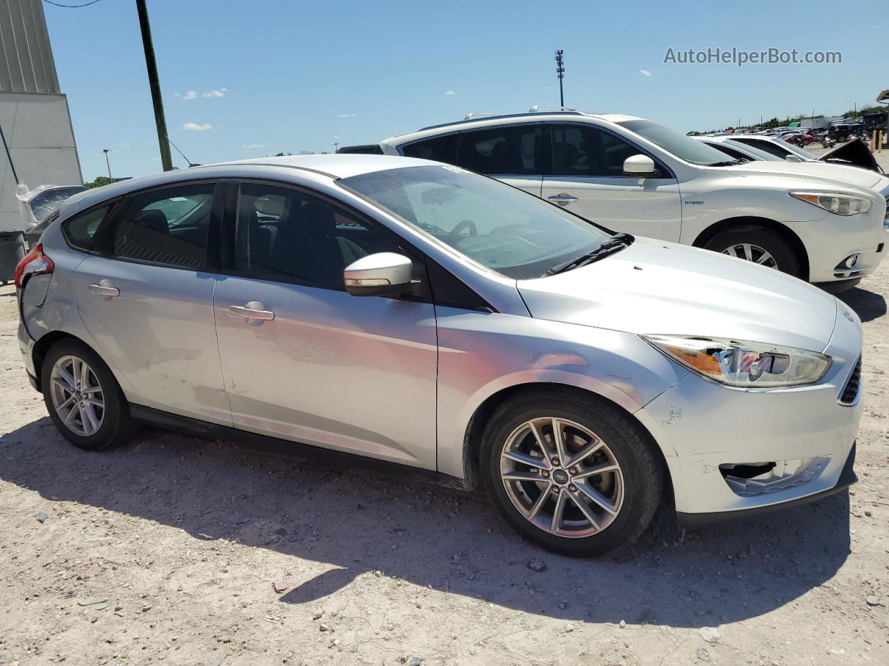 2015 Ford Focus Se Silver vin: 1FADP3K26FL317968