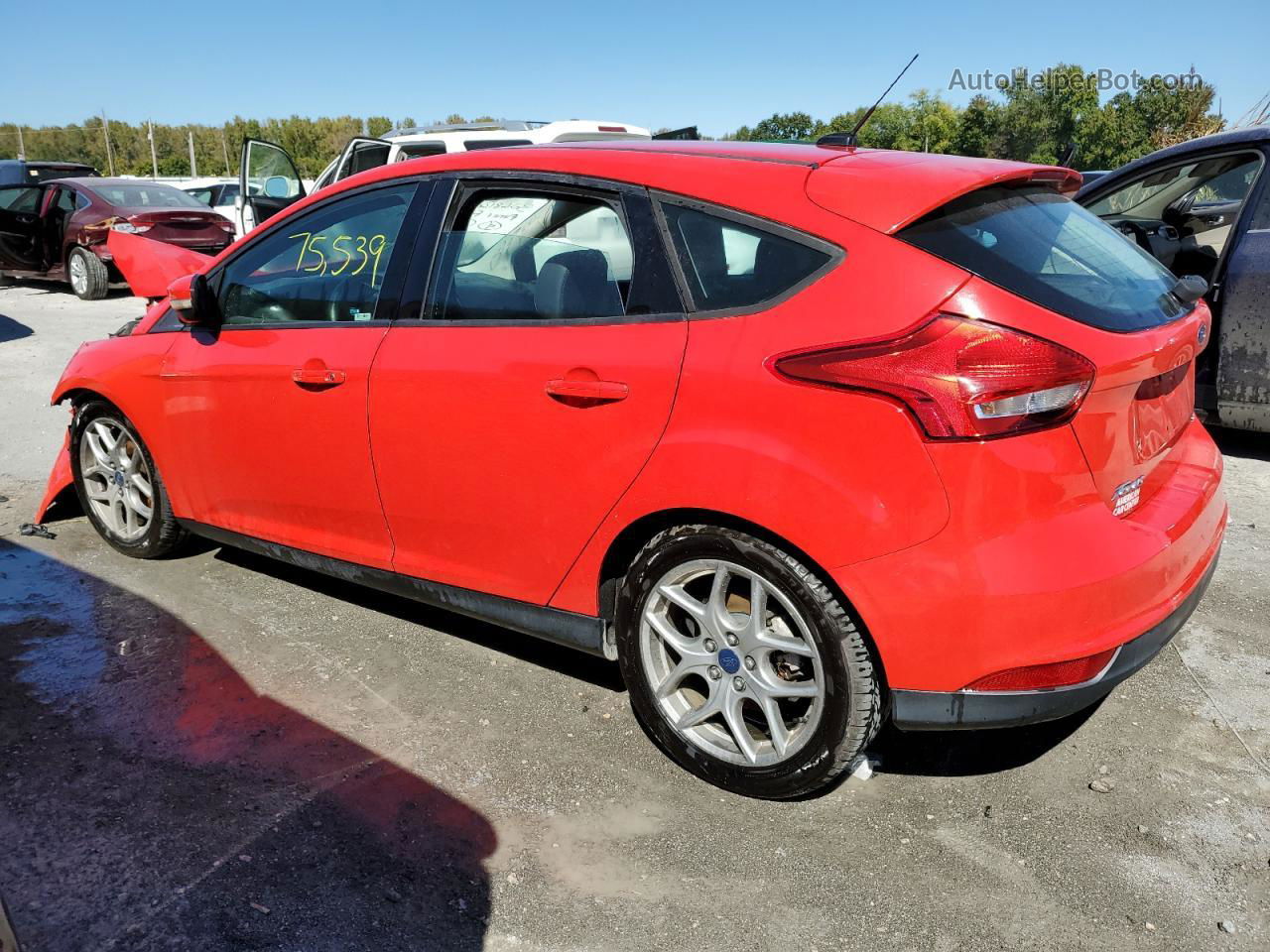 2015 Ford Focus Se Red vin: 1FADP3K26FL326816