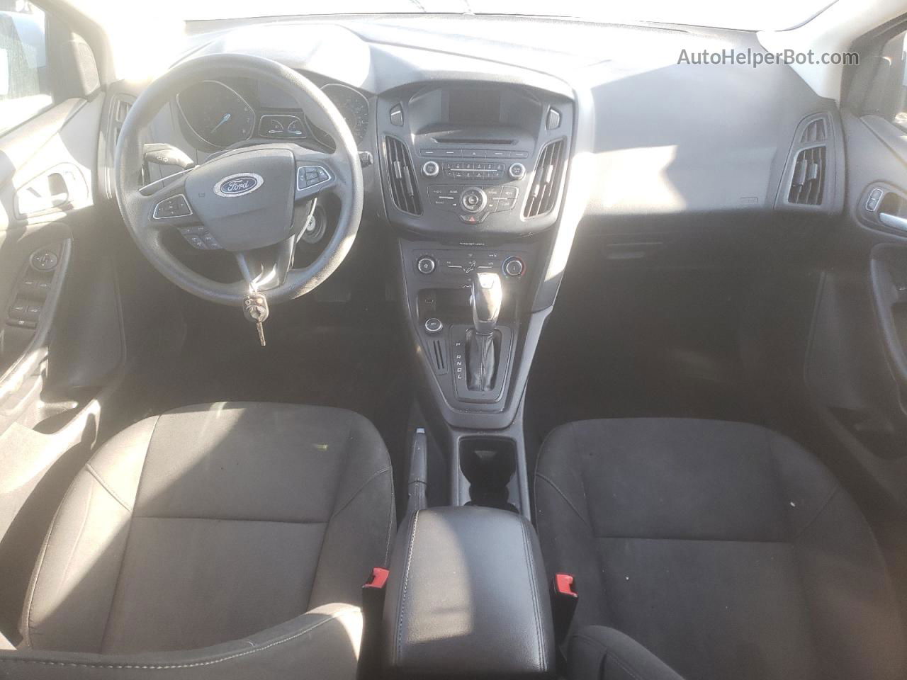 2015 Ford Focus Se Белый vin: 1FADP3K26FL375871