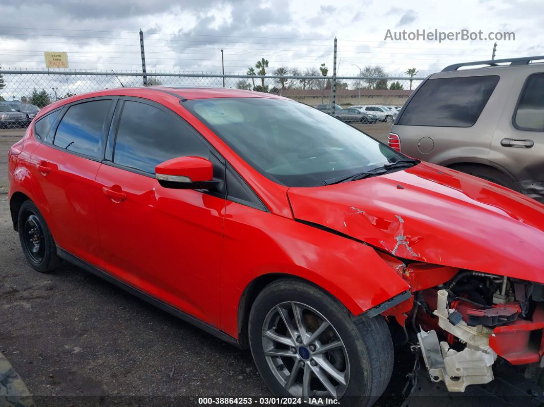 2016 Ford Focus Se Red vin: 1FADP3K26GL344878