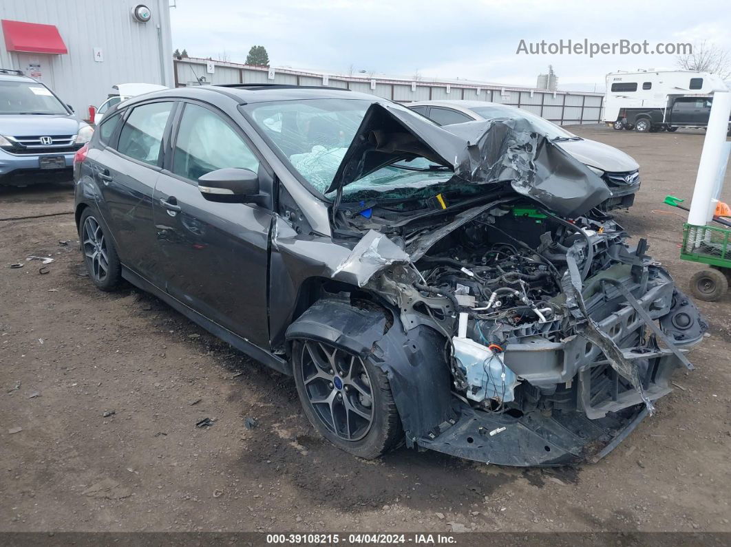 2016 Ford Focus Se Gray vin: 1FADP3K26GL363155