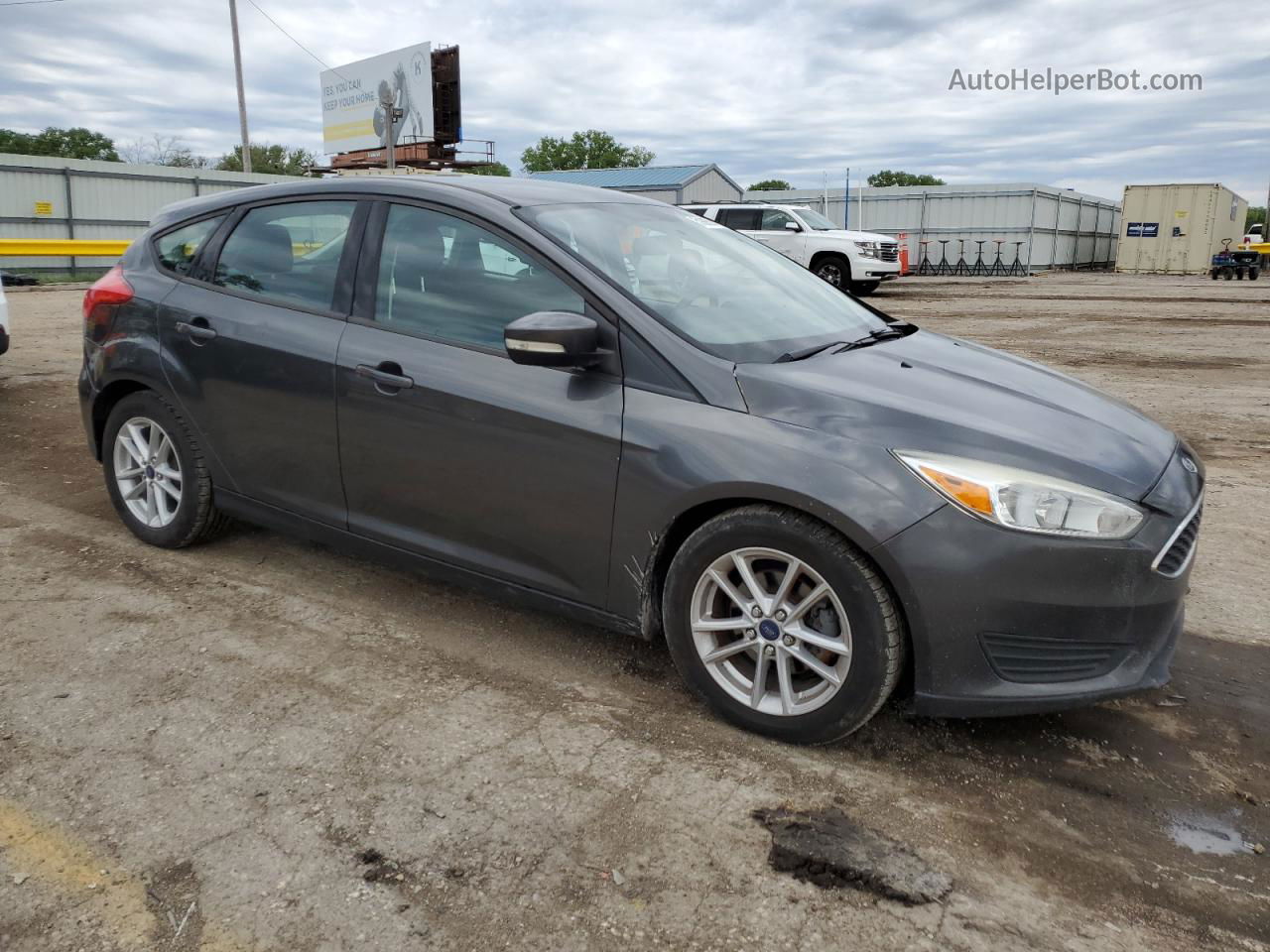 2017 Ford Focus Se Gray vin: 1FADP3K26HL223964