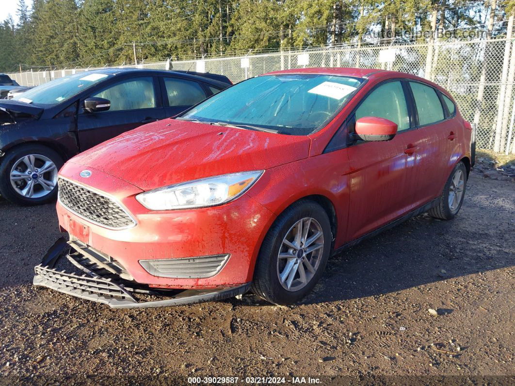 2018 Ford Focus Se Red vin: 1FADP3K26JL287623