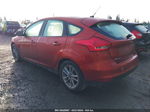 2018 Ford Focus Se Red vin: 1FADP3K26JL287623