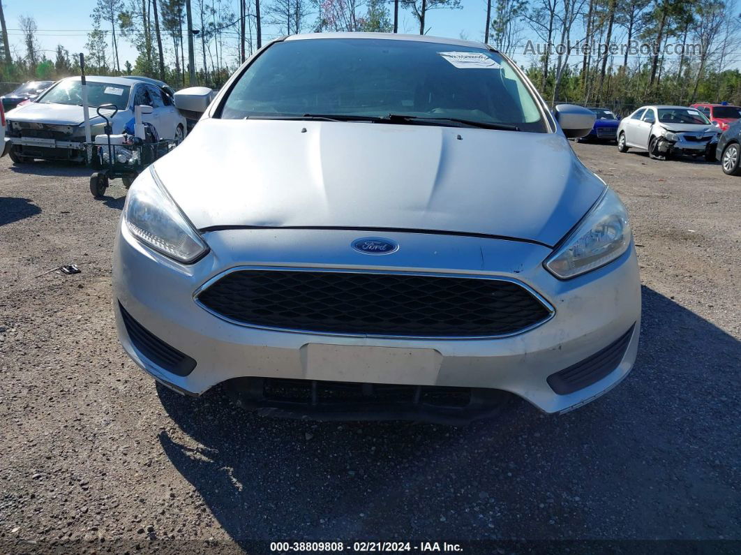 2018 Ford Focus Se Silver vin: 1FADP3K26JL294944